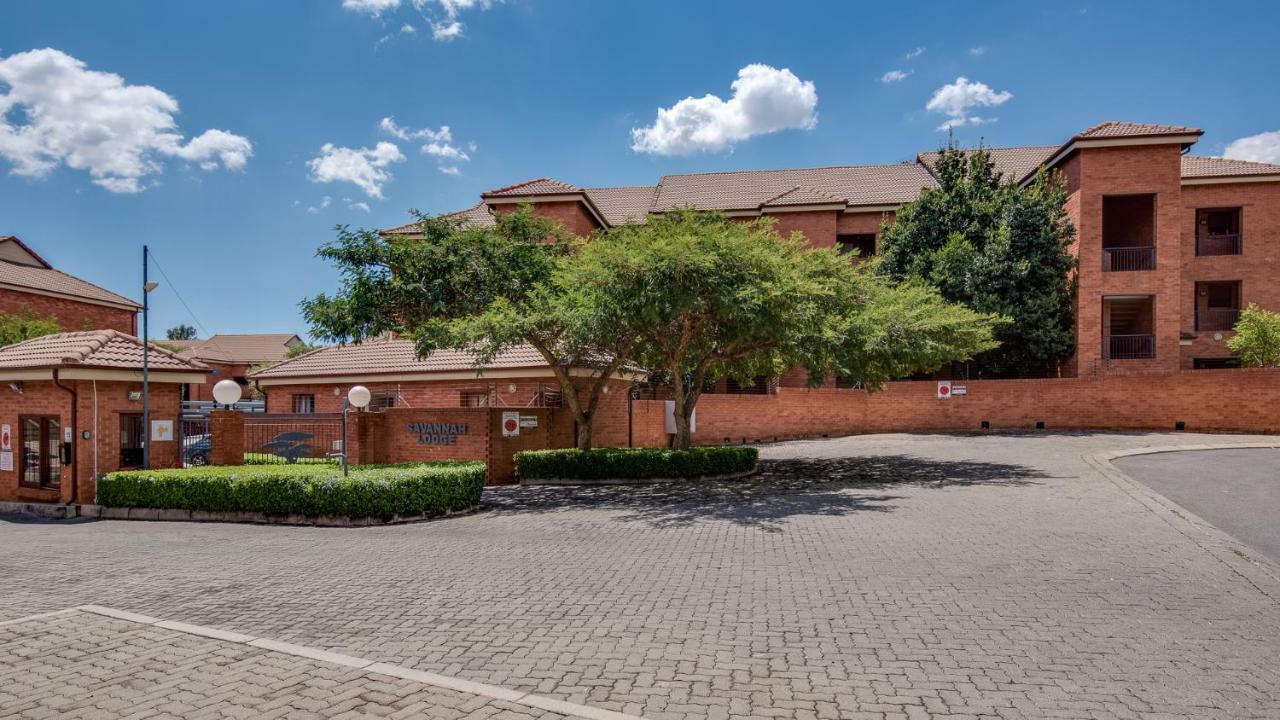 Jozistay @ Savannah Apartments Roodepoort Exterior foto